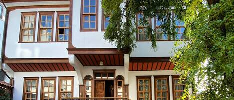 Fachada de la propiedad