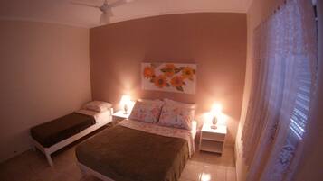 Blackout curtains, soundproofing, iron/ironing board, free WiFi