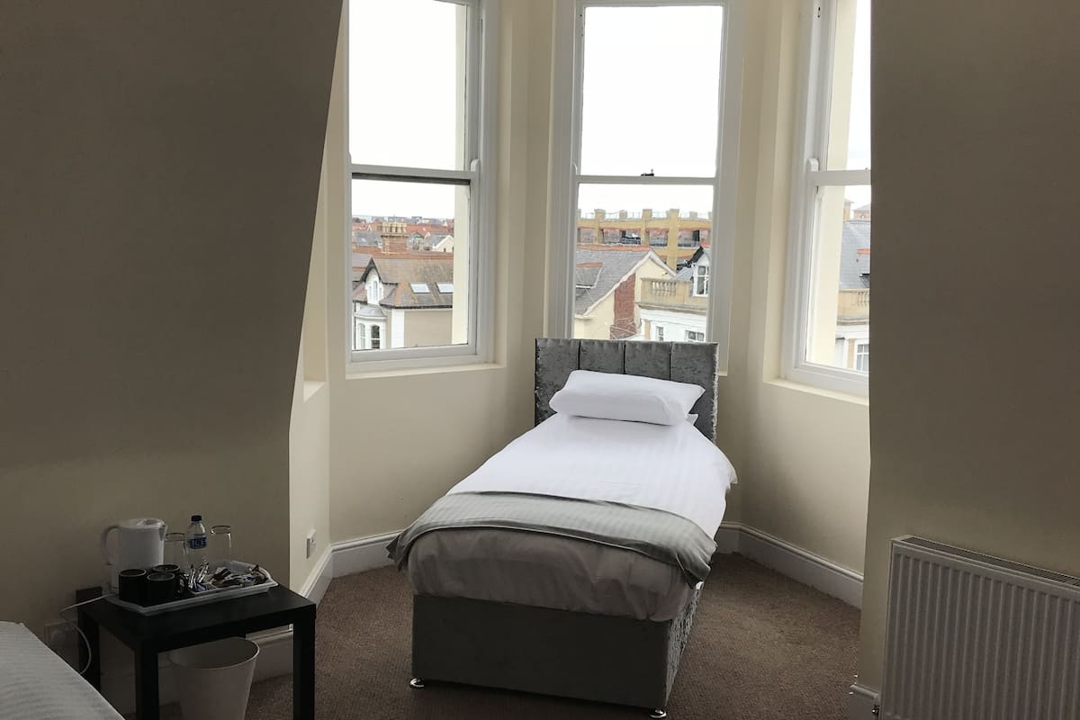 Deluxe Family Room (4)