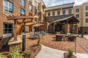 Exterior - Staybridge Suites Charleston - Mount Pleasant by IHG (Mount Pleasant)
