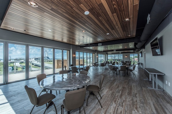 Ballroom - Staybridge Suites Charleston - Mount Pleasant by IHG (Mount Pleasant)