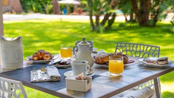 Petit déjeuner buffet compris tous les jours