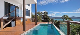 Island Views - the perfect holiday home. Centre of Airlie Beach.