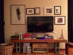 TV
