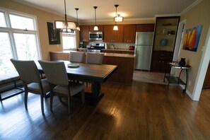 Dining - The Coolest House in Brevard- Mid-Century - Impeccably Clean (Brevard)