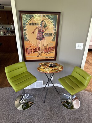 Interior - The Coolest House in Brevard- Mid-Century - Impeccably Clean (Brevard)