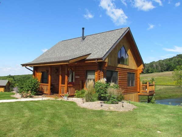 Cabin (Edelweiss) | 2 bilik tidur, peti besi dalam bilik, meja, langsir/tirai gelap terus