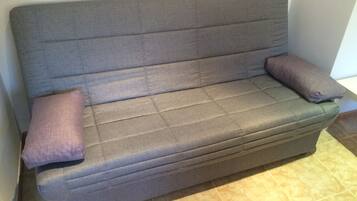 Een smart-tv en een dvd-speler