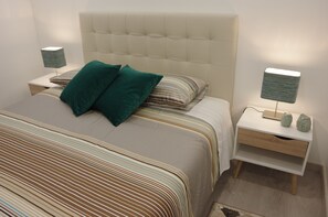 2 室のベッドルーム、セーフティボックス (室内)、アイロン / アイロン台、WiFi