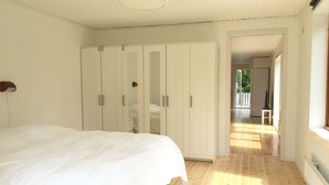 3 多间卧室、熨斗/熨衣板、WiFi、床单
