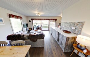 Interior - Beautiful 4 star, 2 bedroom chalet with stunning loch and mountain views (Crianlarich)