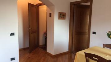 Interni