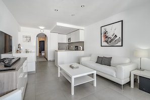 Smart TV, stereo - Spacious duplex apartment with pools and bar restaurant (adeje)