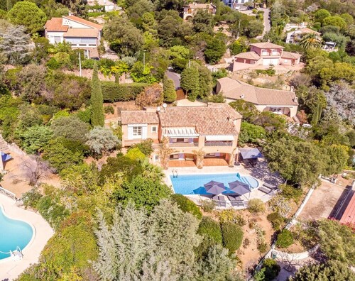 Upeat näkymät merelle ja uima lahden St Tropez 5 STARS CLASSIFIED