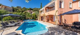 SUPERBE VILLA VUE MER ET PISCINE GOLFE DE ST TROPEZ CLASSEE 5 ETOILES
