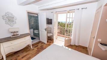 4 slaapkamers, een kluis op de kamer, geluiddichte muren