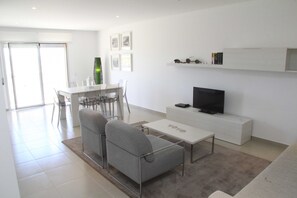 TV, DVD player