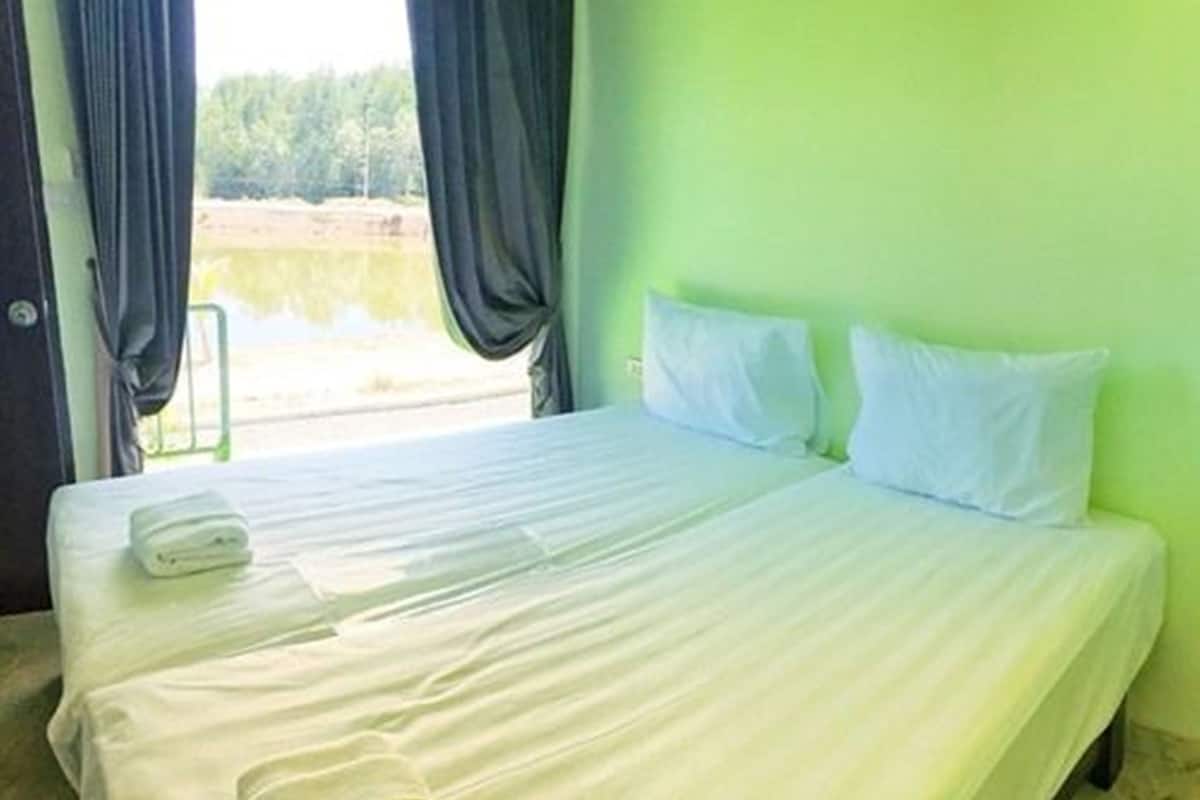 Standaard Twin kamer | Verduisterende gordijnen, gratis wifi, beddengoed