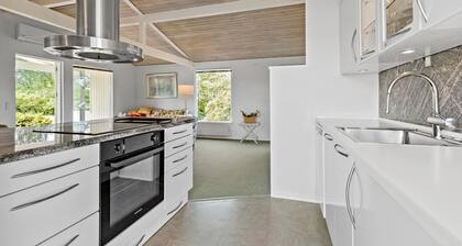 Beautiful home in Græsted with kitchen