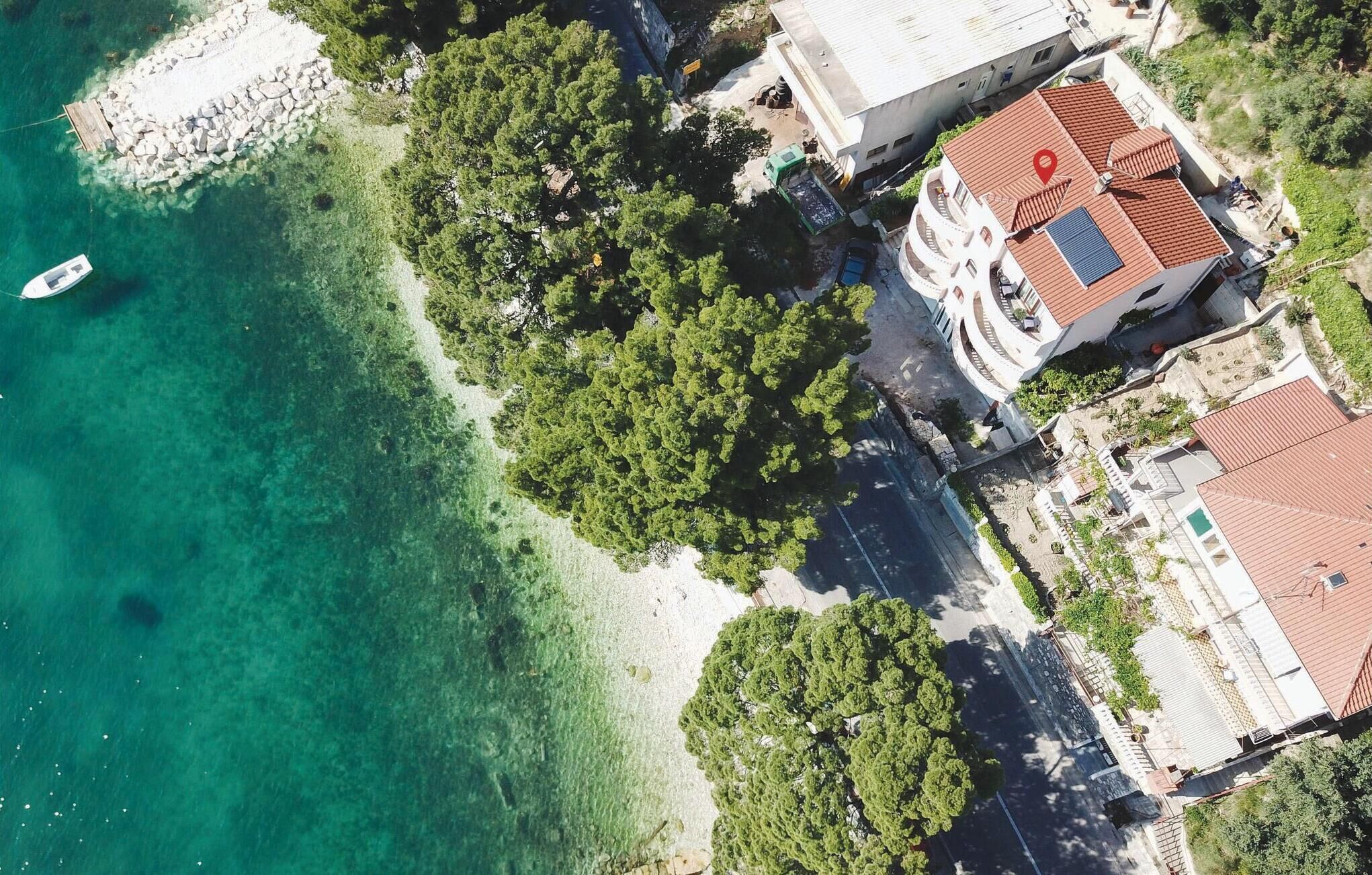 المنشأة من الخارج