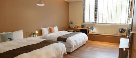 Chambre Quadruple Galerie, 2 grands lits, accessible aux personnes à mobilité réduite