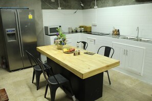 Tägliches einheimisches Frühstück gegen Gebühr