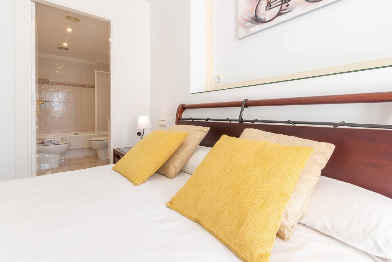 3 bedrooms, iron/ironing board, travel crib, WiFi