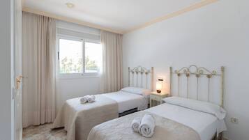 3 Schlafzimmer, Bügeleisen/Bügelbrett, WLAN, Bettwäsche