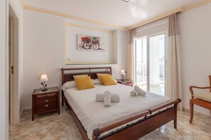 3 soverom, strykejern/-brett, reiseseng for barn og wi-fi