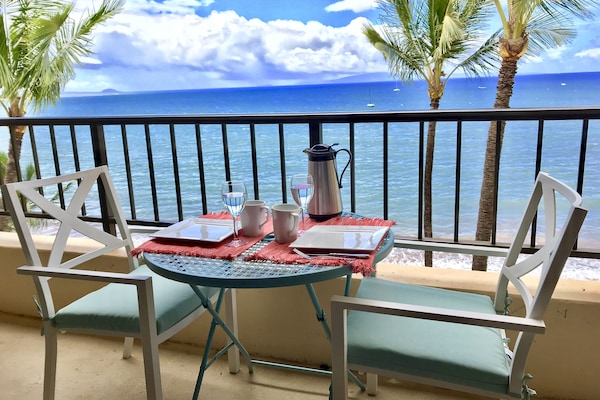 Breakfast on our private lanai with amazing views!