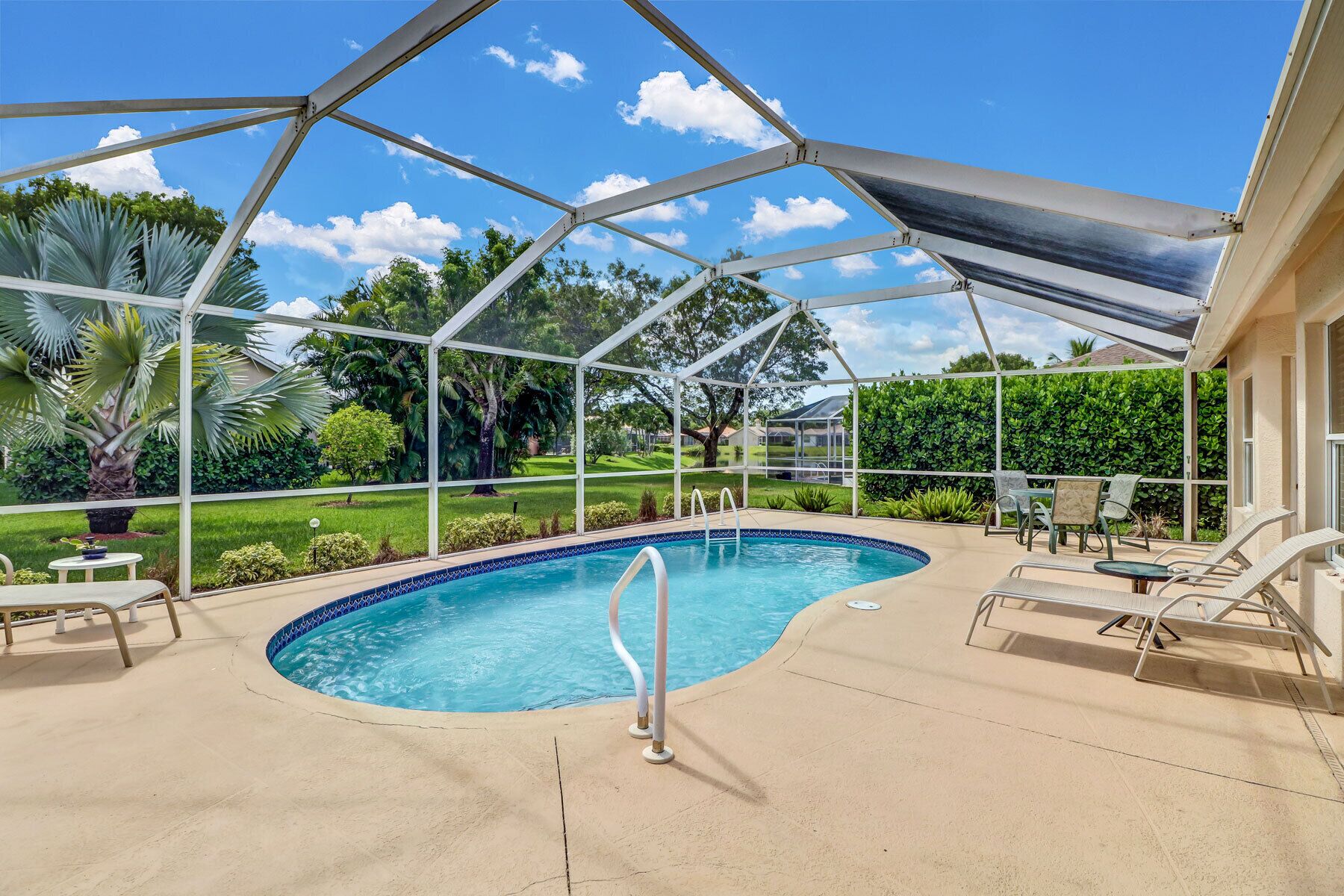 Piscine extérieure, piscine chauffée