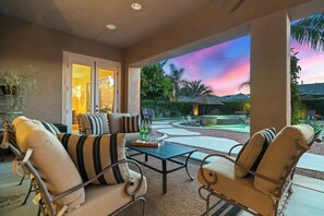 Terrace/patio - Villa Di Palm at Montage Luxury - Expansive 5BD Home W/ PRIVATE POOLSIDE CASITA (Indio)