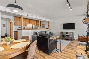 TV, fireplace, stereo - RMR: Cedars 1412 Condo in The Aspens/Wilson, WY (Wilson)