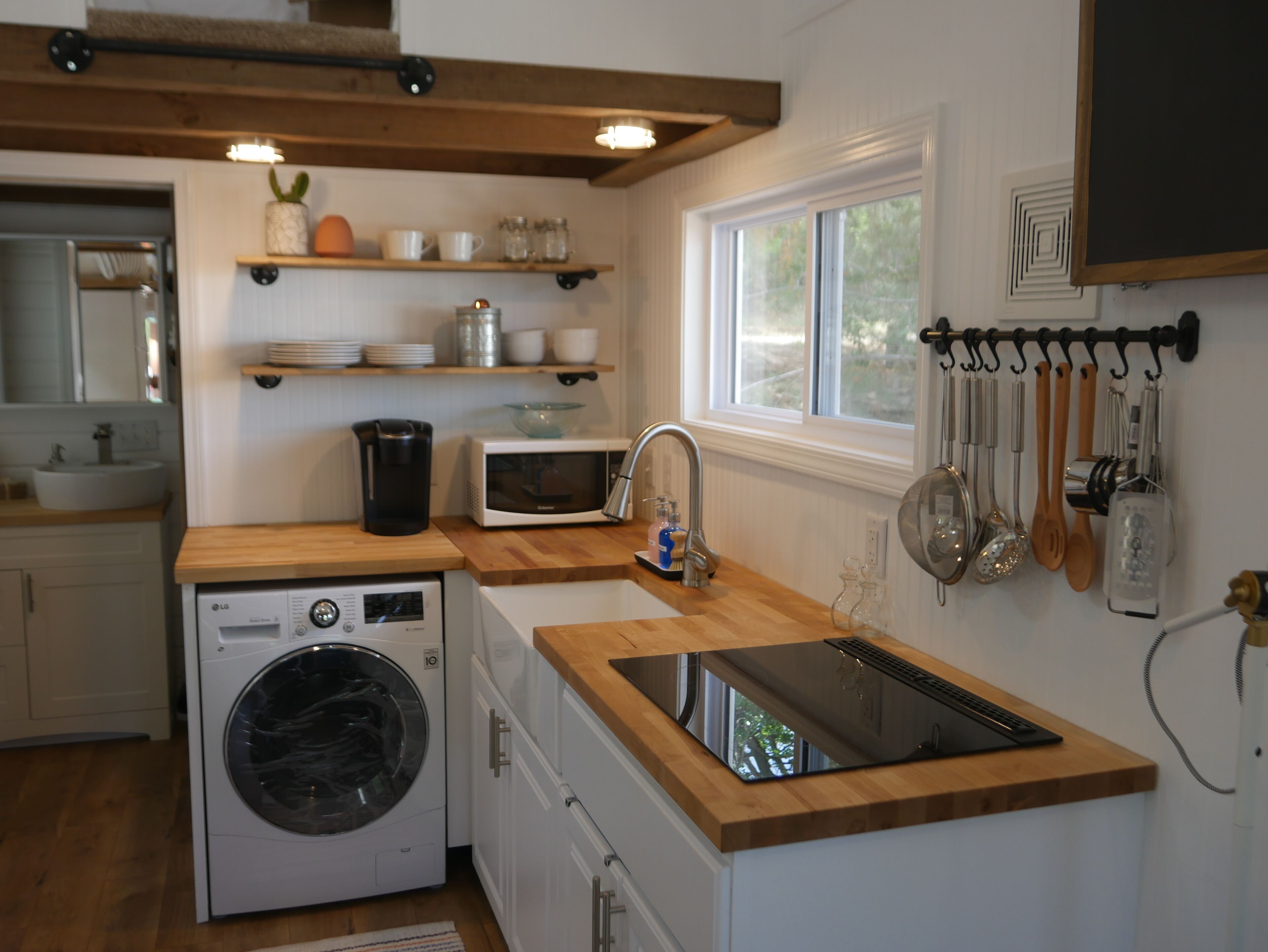 Refrigerador, microondas, parrilla de estufa y lavavajillas 