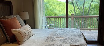 Privacy & Solitude!  Cute as a button!  Awesome views!