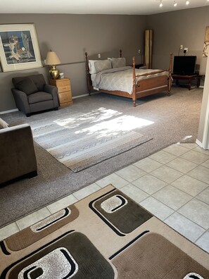 4 bedrooms, free WiFi, bed sheets