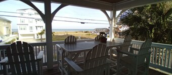 Great Ocean Views - right across the street from the beach!