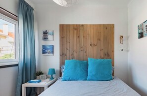 3 bedrooms, iron/ironing board, travel crib, free WiFi