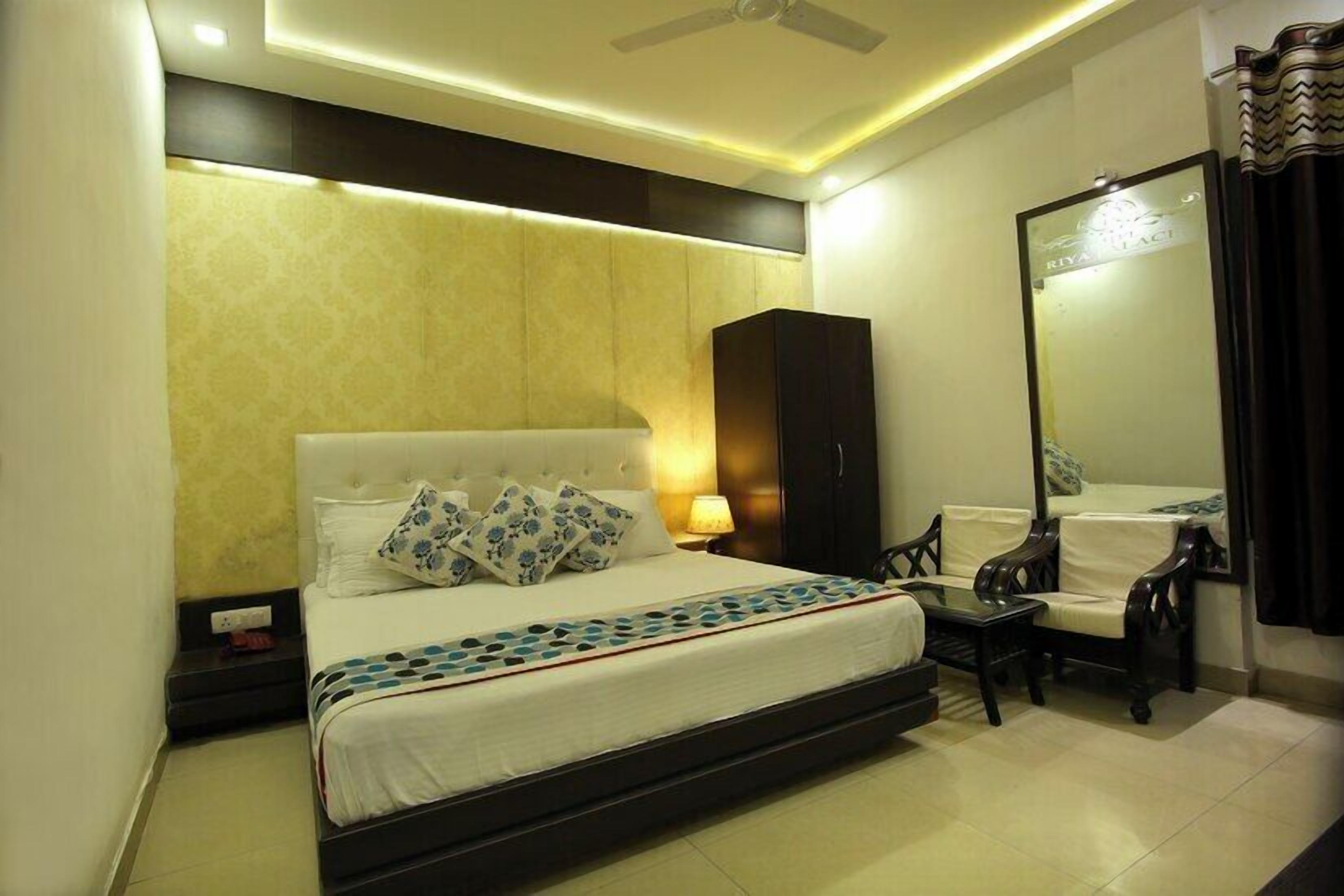 Premium Executive Room | In-room safe, desk, free WiFi, bed sheets
