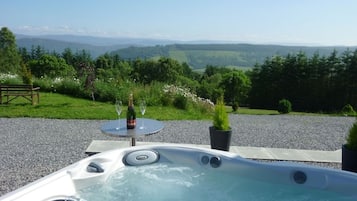 Panoramic House, 1 Bedroom, Hot Tub, Mountain View (Druim Buidhe) | Terrace/patio