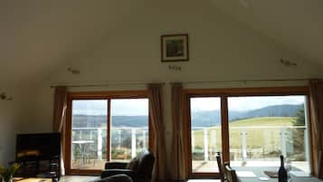 Living area | Flat-screen TV