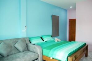 Superior Triple Room | Desk, free WiFi - Sansook Resort (Tha Mai)