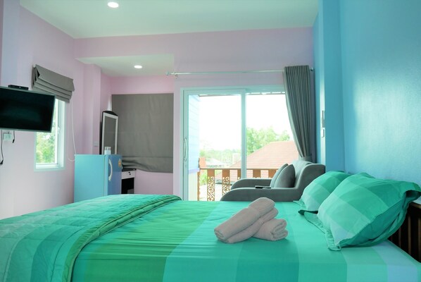 Habitación triple superior | Escritorio y wifi gratis 