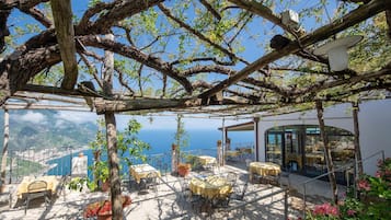 Colazione a buffet inclusa, servita tutte le mattine