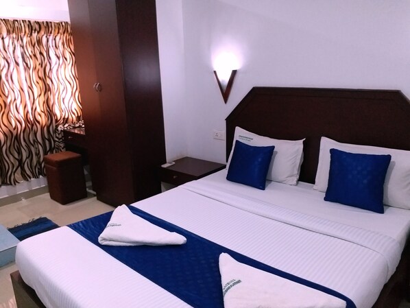 Premium bedding, free WiFi