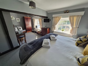 Double or Twin Room (Derwent) - Wheelgate Guest House (Coniston)
