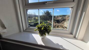 Double or Twin Room (Derwent) | Individually decorated, individually furnished, blackout drapes