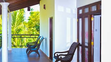 Luxury Double Room, Mixed Dorm, Non Smoking, City View | Terrace/patio