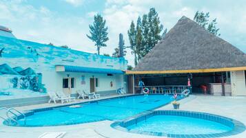 Alberca al aire libre