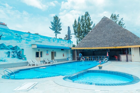 Alberca al aire libre 